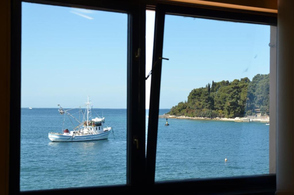 Apartments Ana City Rovinj Pokoj fotografie